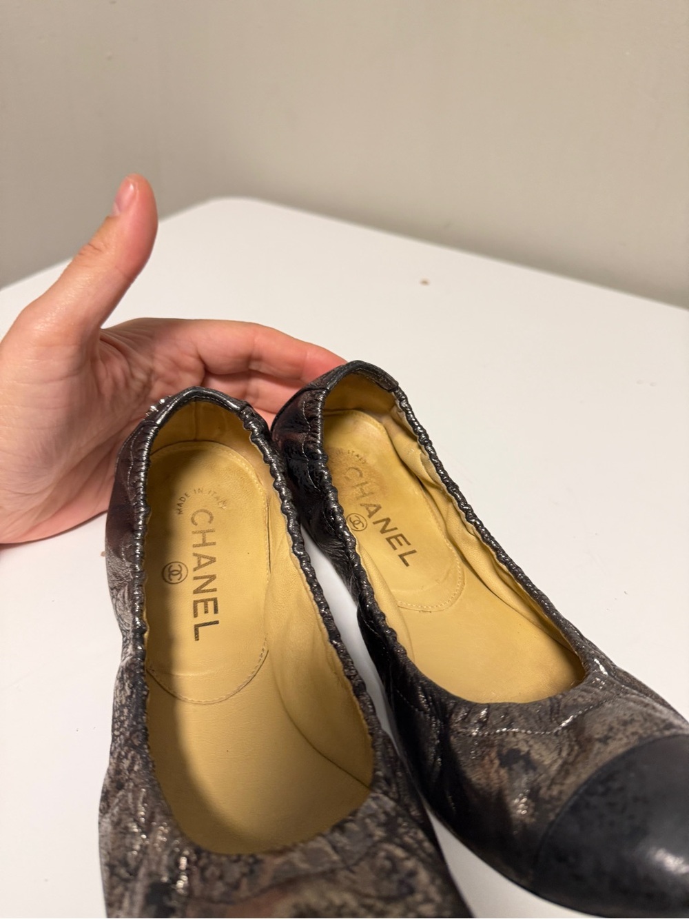 CHANEL Gray Elastic Leather Black Leather Cap Toe Flat Ballet Shoe EU 39 US 8.5 - Picture 11 of 14